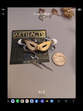 vintage Artifacts Masquerade Mask Brooch Pin - Gold & Silver